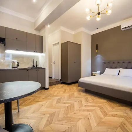 Dayflat Apartments On Mykhailivs'Ka Kyiv Exterior photo