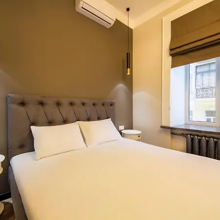 Dayflat Apartments On Mykhailivs'Ka Kyiv Exterior photo