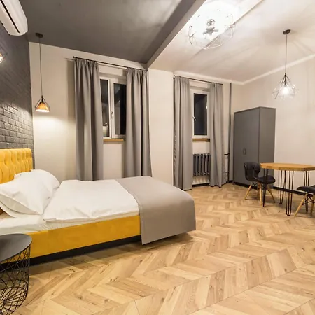 Dayflat Apartments On Mykhailivs'Ka Kyiv Exterior photo